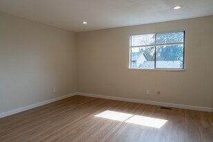 21511 4th Ave W, Unit A62 in Bothell, WA - Building Photo