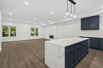 4338 N Clarendon Ave in Chicago, IL - Building Photo - Building Photo