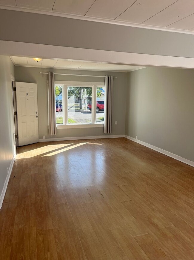 property at 809 Emerson Ave