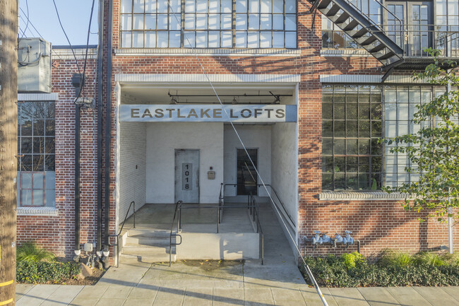 Eastlake Lofts in Oakland, CA - Building Photo - Building Photo