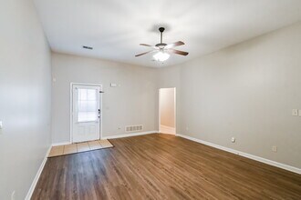 5690 Bedford Loop W in Southaven, MS - Building Photo - Building Photo