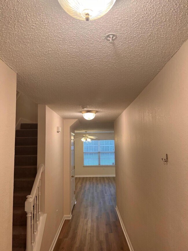 240 Swaying Pine Ct in Crestview, FL - Building Photo - Building Photo