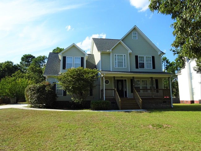 111 Bayshore Dr in Sneads Ferry, NC - Building Photo - Building Photo