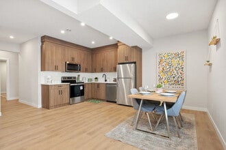 140 S Shr Vw in Chestermere, AB - Building Photo - Building Photo