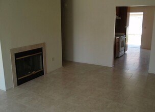 9515 Thistlewood Ct in Bakersfield, CA - Building Photo - Building Photo