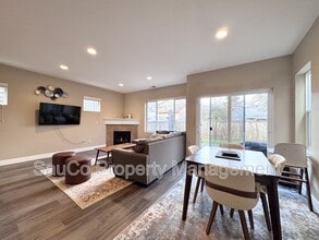 4017 SE Lone Oak St in Hillsboro, OR - Building Photo - Building Photo