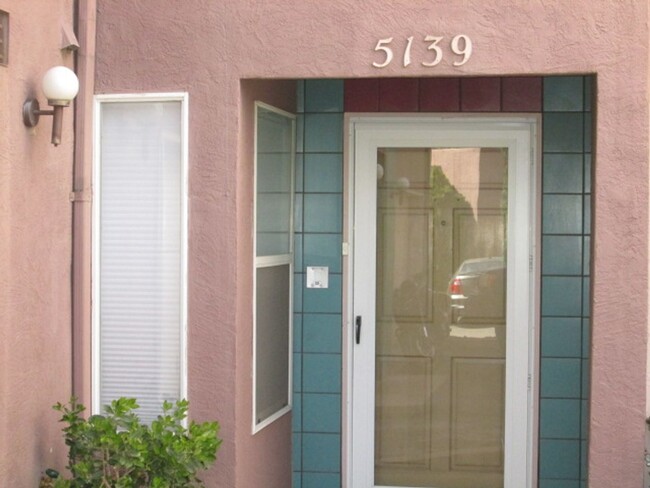 5139 Glenwood Pointe Ln NE in Albuquerque, NM - Foto de edificio - Building Photo