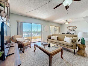 1750 Harbor Pl in South Pasadena, FL - Building Photo - Building Photo