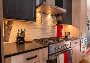 53R Bailey St, Unit 53R in Boston, MA - Building Photo