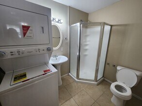 610 Genard St in Austin, TX - Building Photo - Building Photo