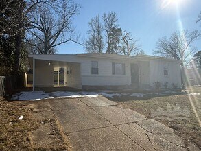 2313 Nunnelee Ave in Memphis, TN - Foto de edificio - Building Photo