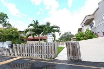 3791 NW 78th Ave in Hollywood, FL - Building Photo - Building Photo