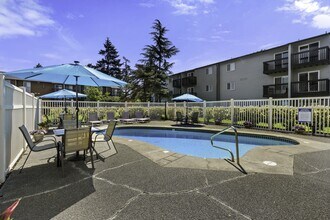Pacific Park Apartment Homes in Edmonds, WA - Foto de edificio - Building Photo