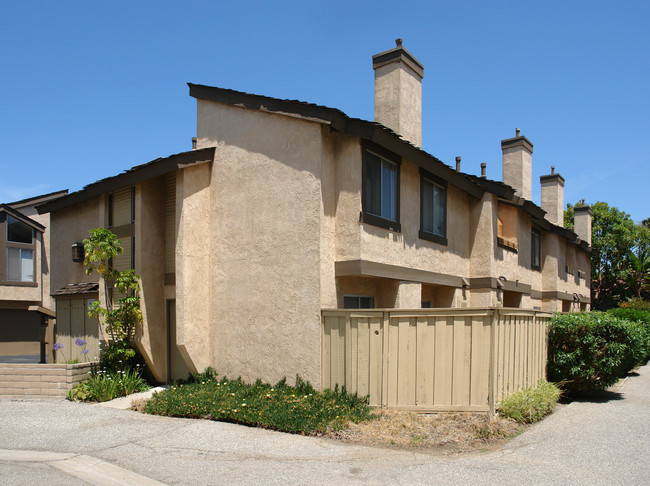 4781 James Cir in Huntington Beach, CA - Building Photo - Building Photo