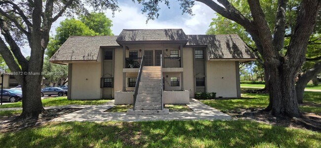 3693 NW 94th Ave in Sunrise, FL - Building Photo - Building Photo