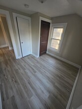 349 Baldwin Ave in Pontiac, MI - Building Photo - Building Photo