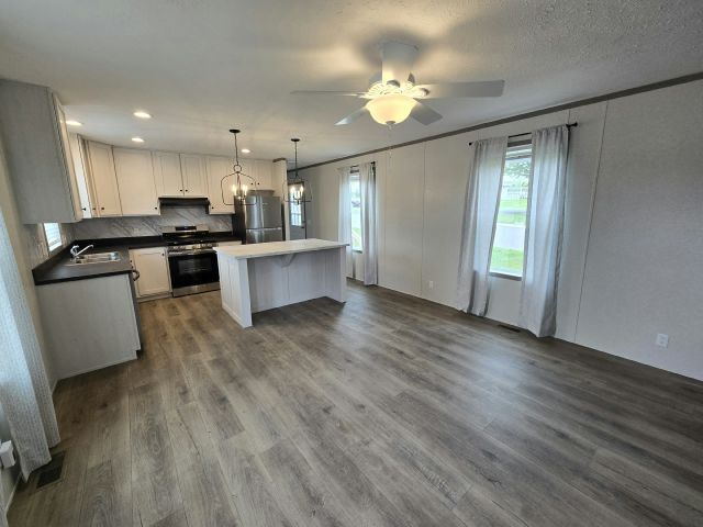 371 Brutus Dr in Lakeville, MN - Building Photo