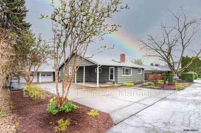 property at 3610 SW Oetjen Ave