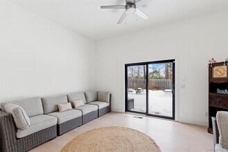 34 Starboard Rd in Hampton Bays, NY - Building Photo - Building Photo