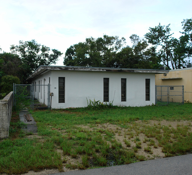 433 NE 4th Ave in Fort Lauderdale, FL - Building Photo - Building Photo