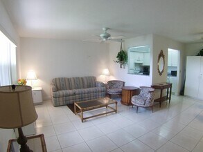 203 Waterford Cresent in Delray Beach, FL - Building Photo - Building Photo