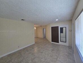 2511 Plunkett St in Hollywood, FL - Building Photo - Building Photo
