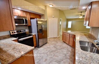 135 Rosemary St in Port Charlotte, FL - Building Photo - Building Photo