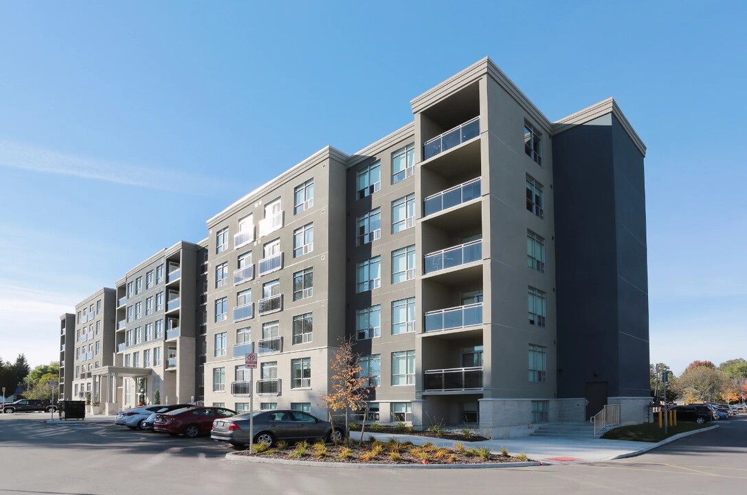 250 Oakland Avenue in London, ON - Building Photo