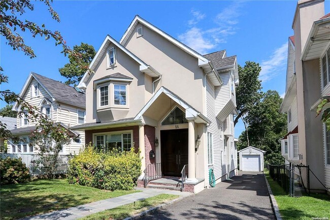 property at 1A Floyd Pl