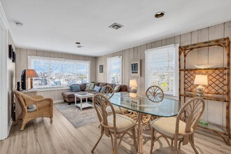 108 Ocean Ave in Point Pleasant Beach, NJ - Foto de edificio - Building Photo