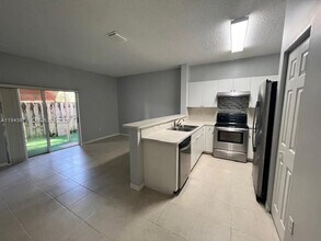 2237 SE 25th Ave in Homestead, FL - Building Photo - Building Photo