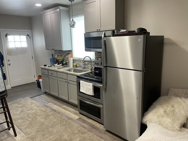 3824 W Bismark Dr, Unit Bismark Studio