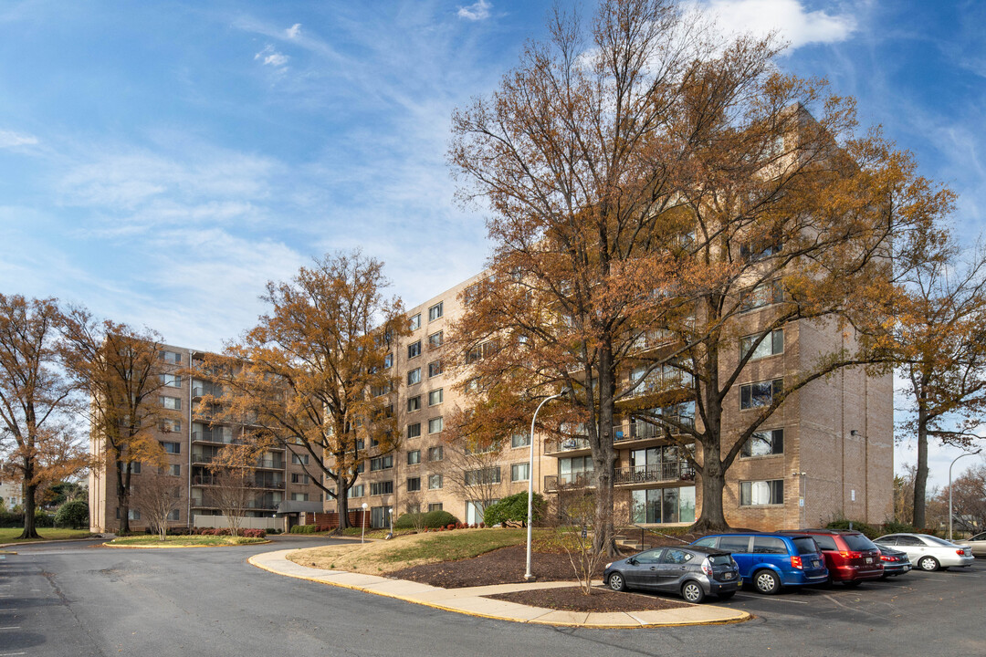 Oglethorpe Condominiums in Hyattsville, MD - Building Photo