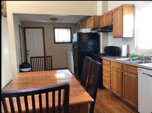 138 Ferry St in Everett, MA - Building Photo - Building Photo