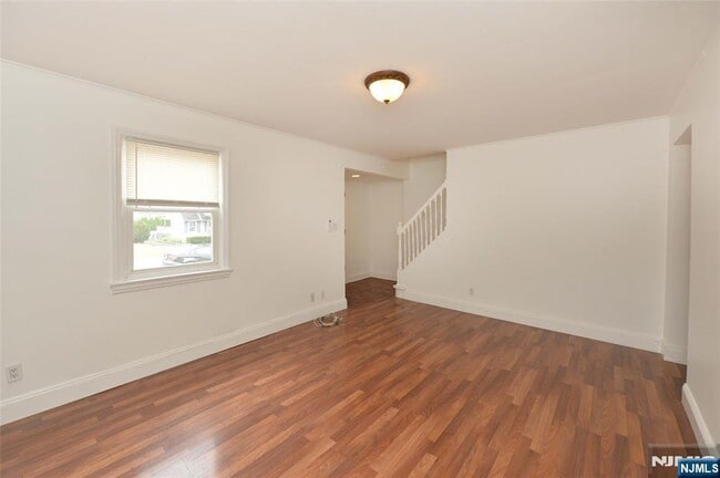 3-11-11 Lyons Ave in Fair Lawn, NJ - Building Photo - Building Photo