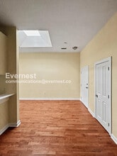 1815 W Grace St, Unit Apt 2 in Richmond, VA - Building Photo - Building Photo