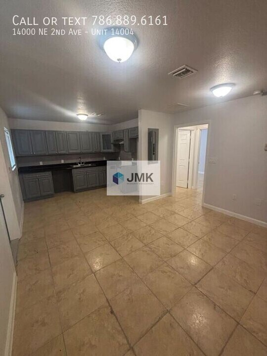 14000 NE 2nd Ave in Miami, FL - Building Photo