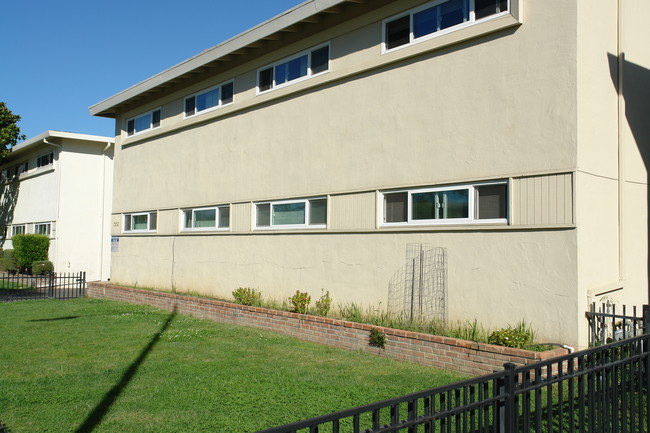 Century Apartments in San Jose, CA - Foto de edificio - Building Photo