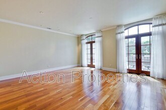 450 Juanita Way in Los Altos, CA - Building Photo - Building Photo