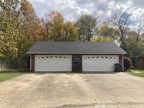 106-B Walnut Trace Cir in Elizabethtown, KY - Building Photo - Building Photo