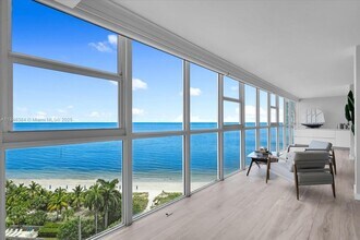 600 Grapetree Dr in Key Biscayne, FL - Building Photo - Building Photo