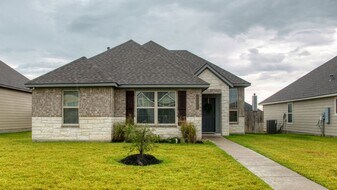 2025 Viva Rd in Bryan, TX - Building Photo