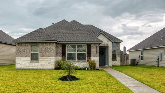 property at 2025 Viva Rd