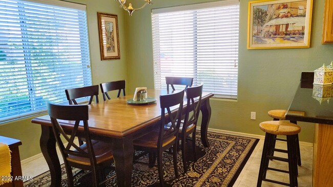 2225 E Bel Air Ln in Gilbert, AZ - Building Photo - Building Photo