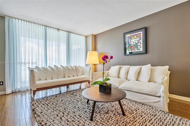 1500 Ocean Dr in Miami Beach, FL - Building Photo - Building Photo