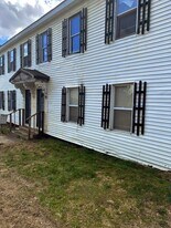 22 Gold St, Unit 3 in Waterville, ME - Building Photo