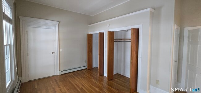 263 Broadway in Norwich, CT - Building Photo - Building Photo