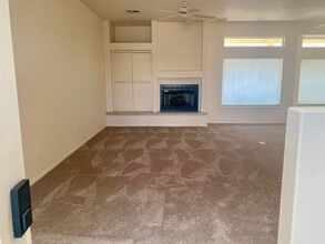 1665 Vista Del Cerro in Las Cruces, NM - Building Photo - Building Photo