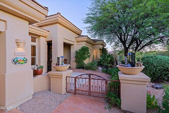 34327 N 61st Pl in Scottsdale, AZ - Foto de edificio - Building Photo