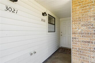 3023 N Old Missouri Rd in Fayetteville, AR - Foto de edificio - Building Photo